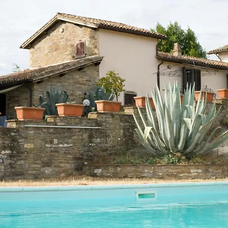 Podere Pietraluna 4*