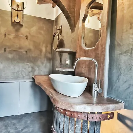 Podere Pietraluna アパートホテル *