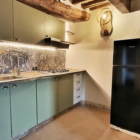 Lägenhetshotell Podere Pietraluna 4*