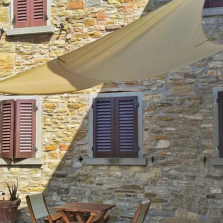 Podere Pietraluna Lägenhetshotell 4*