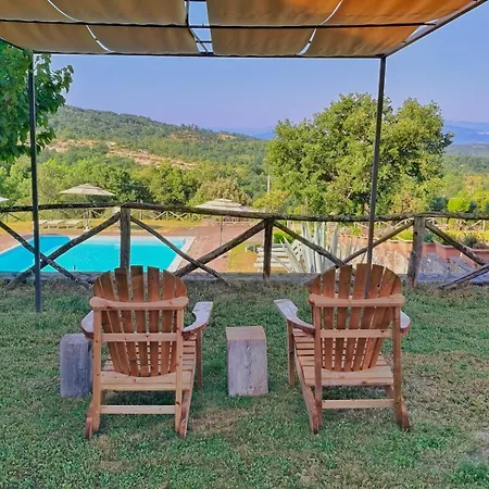 Podere Pietraluna Apartahotel