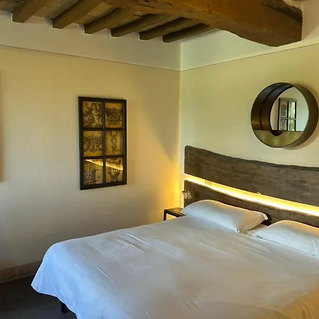 Podere Pietraluna Lägenhetshotell 4*