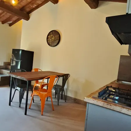 Podere Pietraluna Vakantieboerderij *